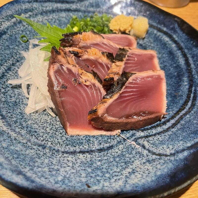 カツオの藁焼きたたき(隠れ家個室ダイニング 一期 豊田店)