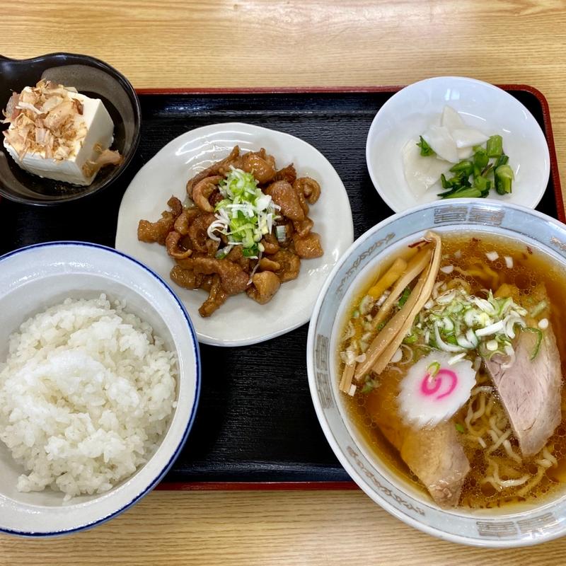 小ラーメン＆小モツ定食セット(アタミ食堂)