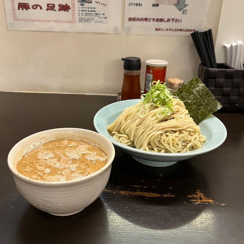 あご豚つけ麺(博多とんこつ 豚の足跡)