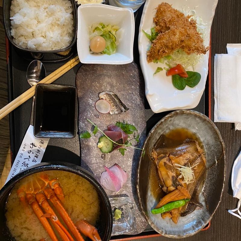 絶品煮魚(わらべ菜魚洞 （わらべさいぎょどう）)