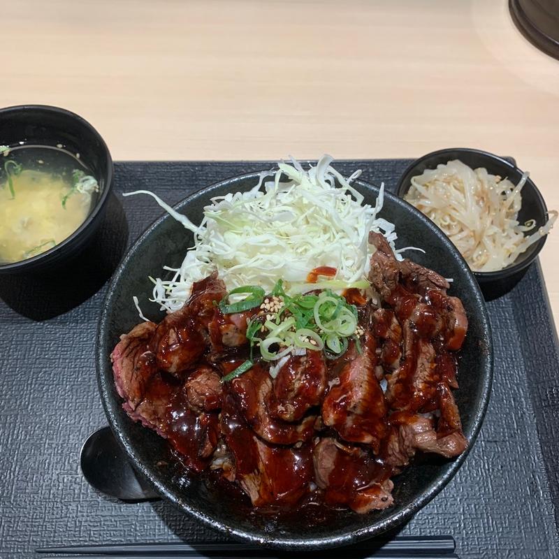 ハラミ丼(高槻肉劇場)