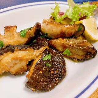 広島産牡蠣と椎茸のバターソテー