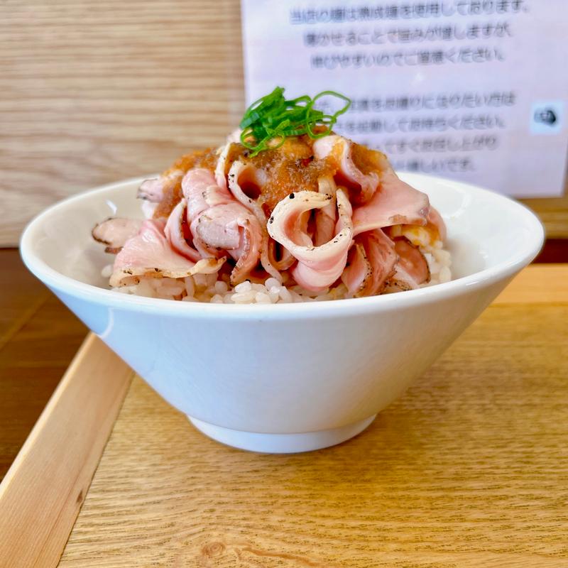 ローストポーク丼(ブリキの木こり)