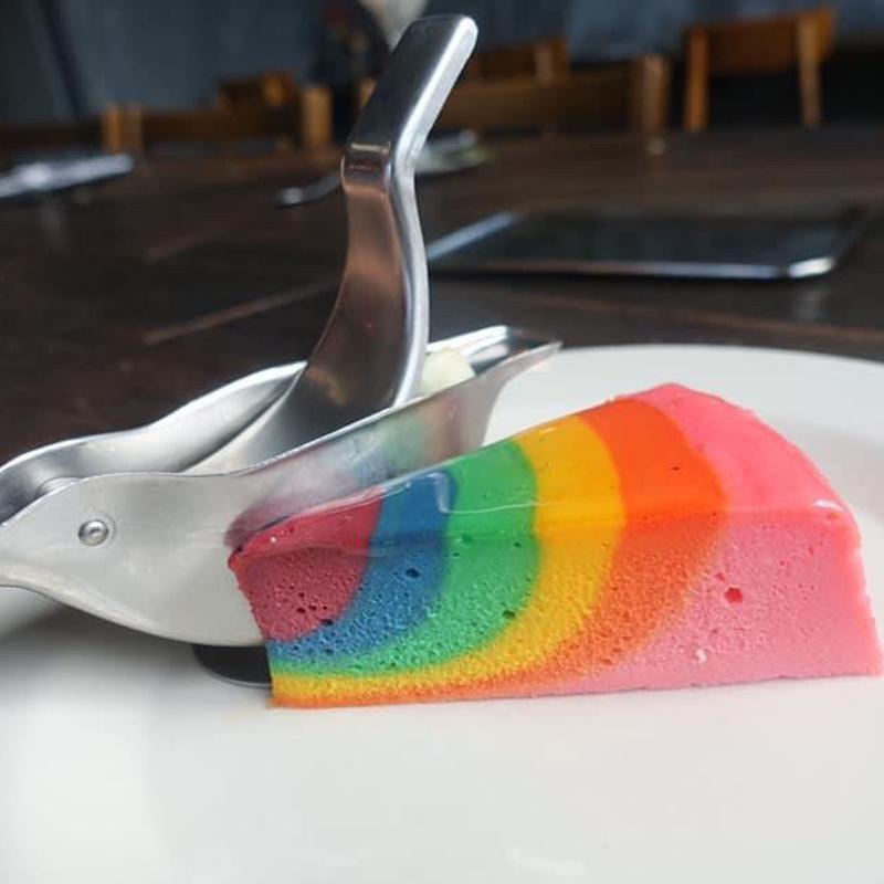 レインボーチーズケーキ(AWORKS カフェ学芸大学店)