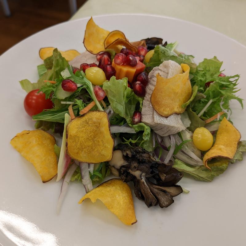 鰤と根菜のサラダ(宇豆基野 本店 )