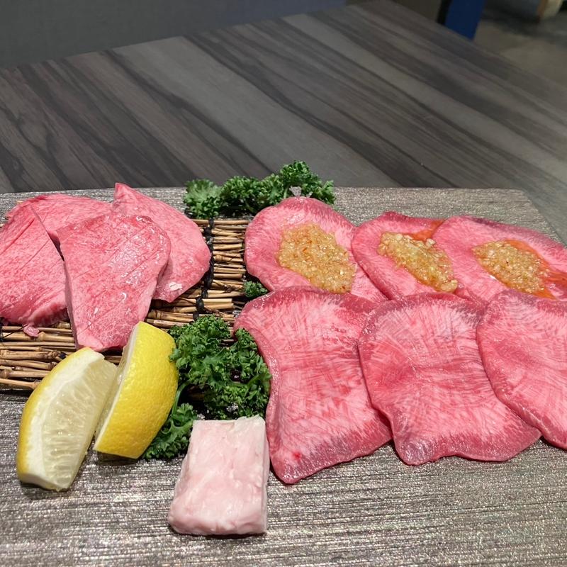 牛タン盛り合わせ(博多焼肉うしお)