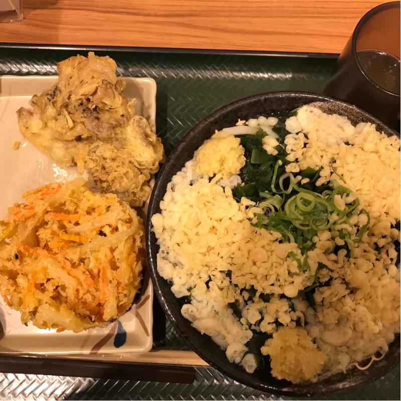 わかめうどん(中)+天ぷら2点(はなまるうどん 飯田橋東口店 )