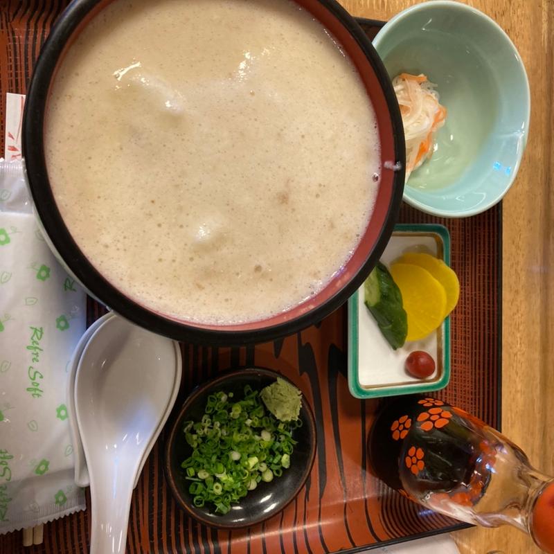 とろろぶっかけ御飯(紅竹食堂)