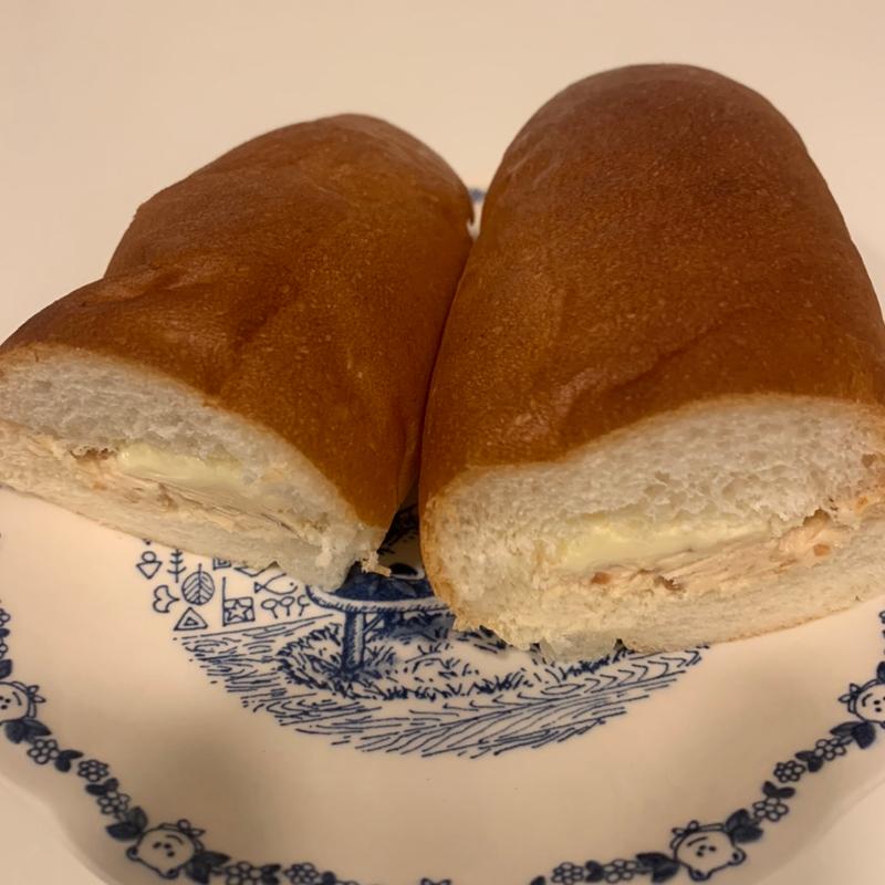 コッペパン　ピーナッツバター(リヨン夢工房)