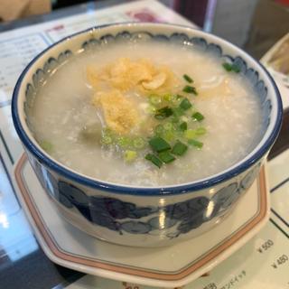 皮蛋と豚肉のお粥(香港チャンキチャチャンテン吉祥寺店)