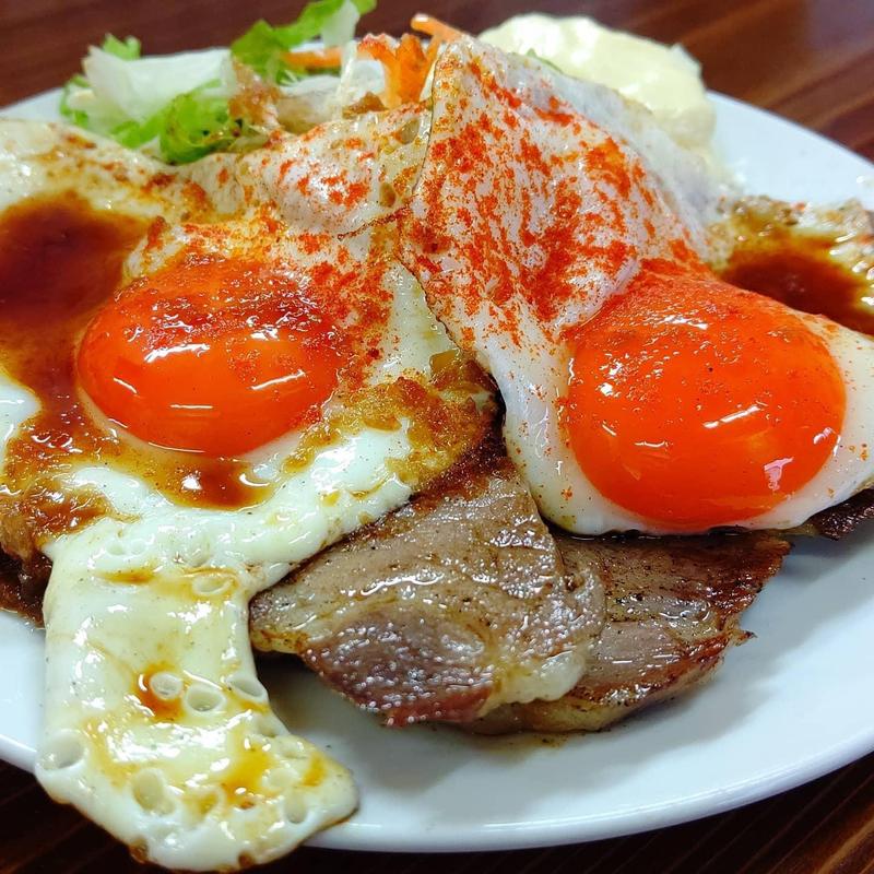 チャーシューエッグス(大衆食堂スタンドそのだ)
