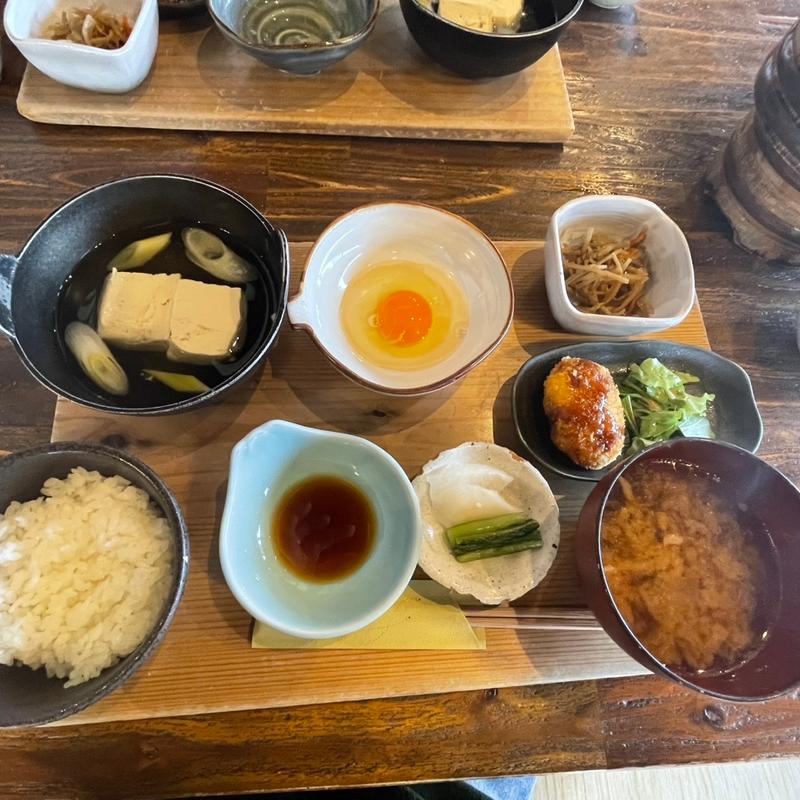 たまごがけ御膳(かまど炊きご飯 御厨)