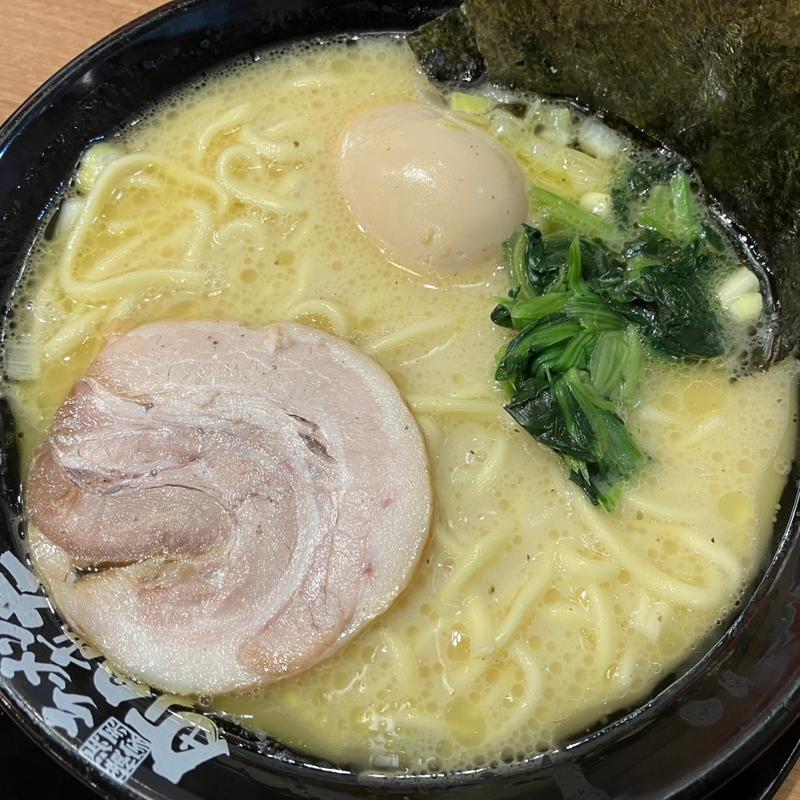 塩味玉ラーメン(横浜家系ラーメン 町田商店 川崎西口店)
