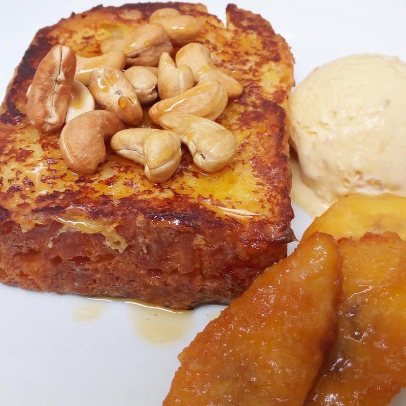 カシューナッツと椰子の蜂蜜のフレンチトースト(チャイブレイク)