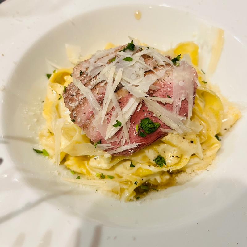 ゴルゴンゾーラとフランス産鴨のクリームスパゲッティ手打ちパスタ(オステリアベーネ （Osteria Bene）)