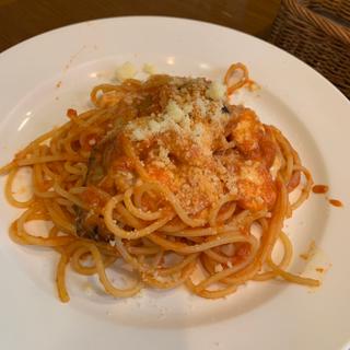 揚げナスとモッツァチーズのトマトスパゲティ(クッチーナ イタリアーナ アンゴロ)