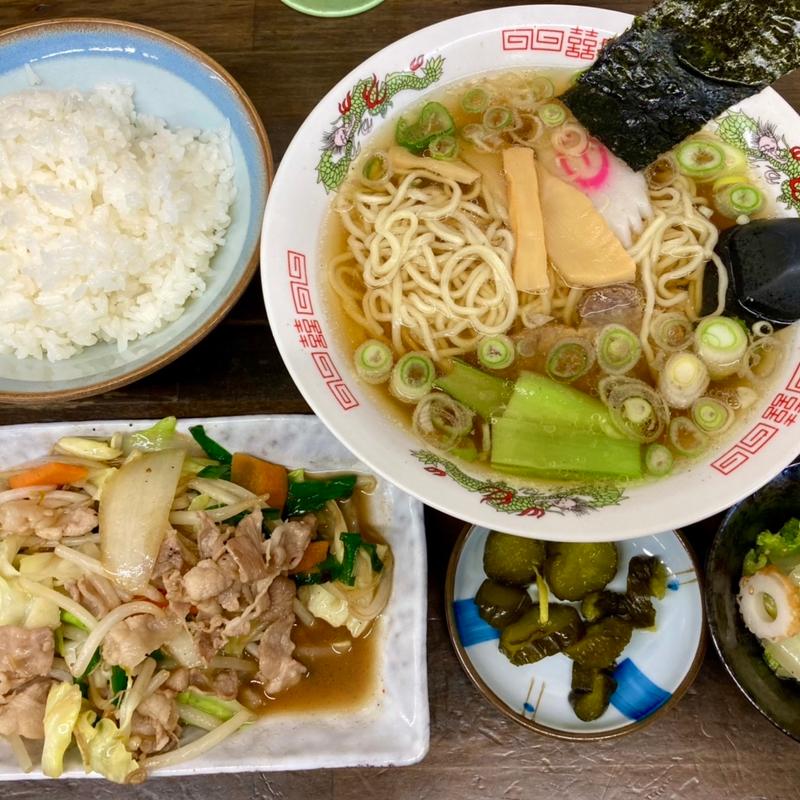 半ラーメン（醤油）野菜炒めセット(中華龍王 )