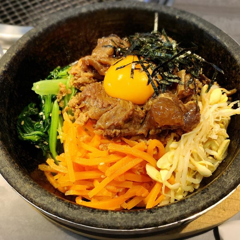 石焼牛すじビビンバランチ(ウエスト麦野店（うどん）)