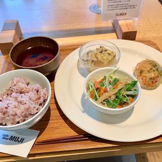 3品デリ(Cafe&Meal MUJI グランフロント大阪)
