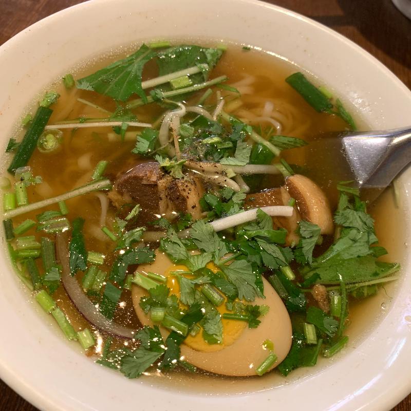 豚角煮五香粉フォー(ビアホイチョップ 中野店)