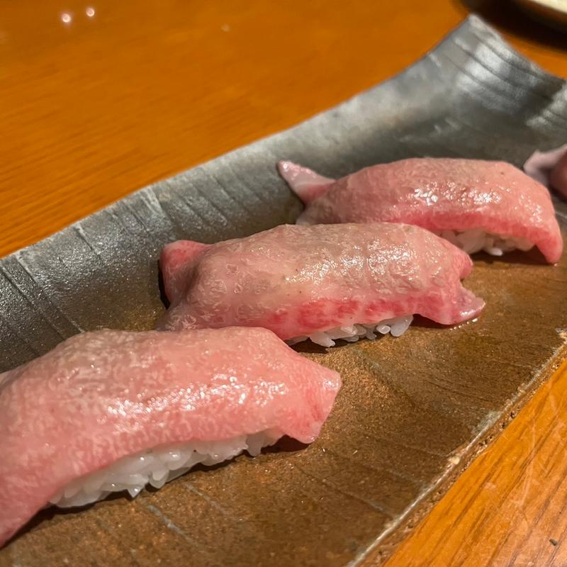 和牛炙りにぎり(壱献(いっこん）)