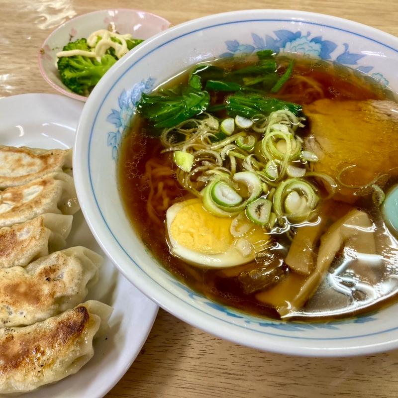 醤油ラーメン＋手作り餃子(ラーメンホワエト )