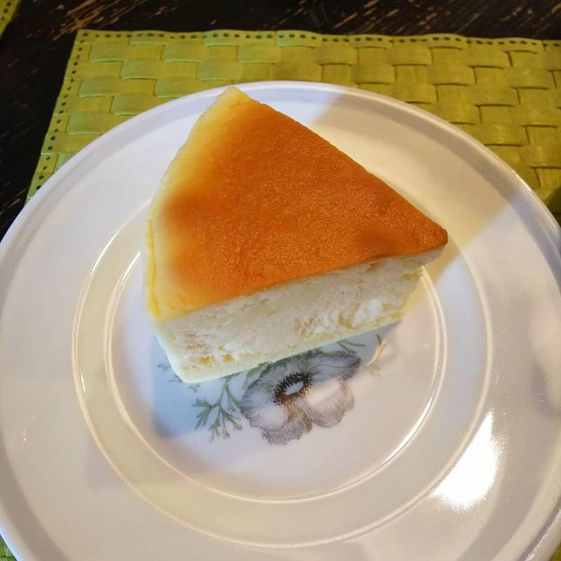 スフレチーズケーキ(レ・ザンジュ 鎌倉本店)