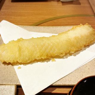 赤イカの天ぷら(肉やきとだしと博多うどん中目黒はし田)