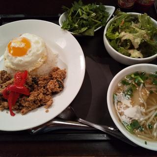 ガパオ定食(ベトナム フロッグ 汐留店 （VIETNAM FROG）)