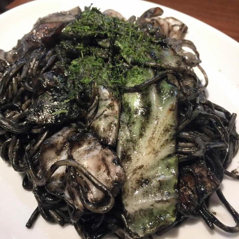 イカスミ焼きそば(福一)