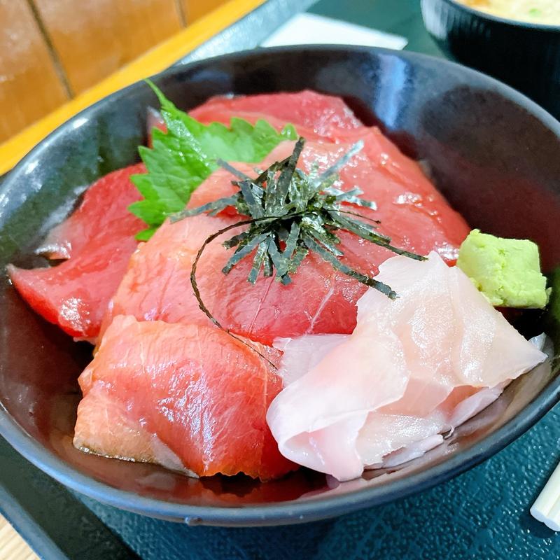 魚屋のまぐろ漬け丼(ふじやす食堂)