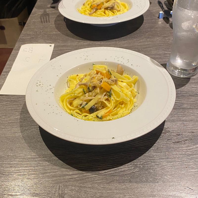 カボチャとキノコのグルテンフリーパスタ(Osteria Lauro)