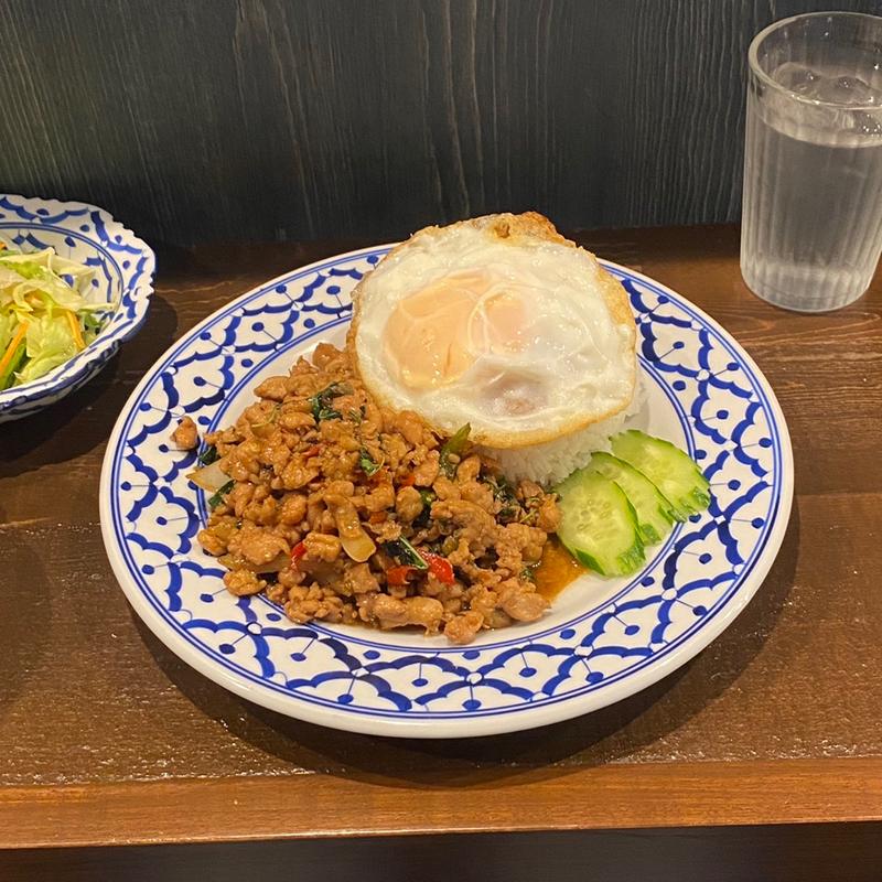 ガパオライスセット(メナムのほとり )