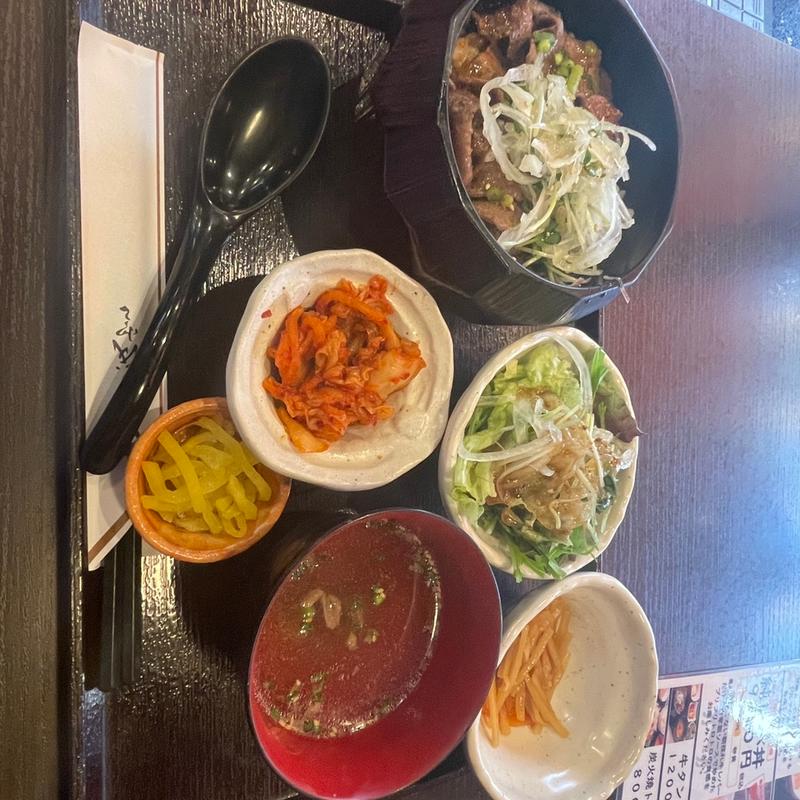 牛タン重(肉もつ屋 神坊)