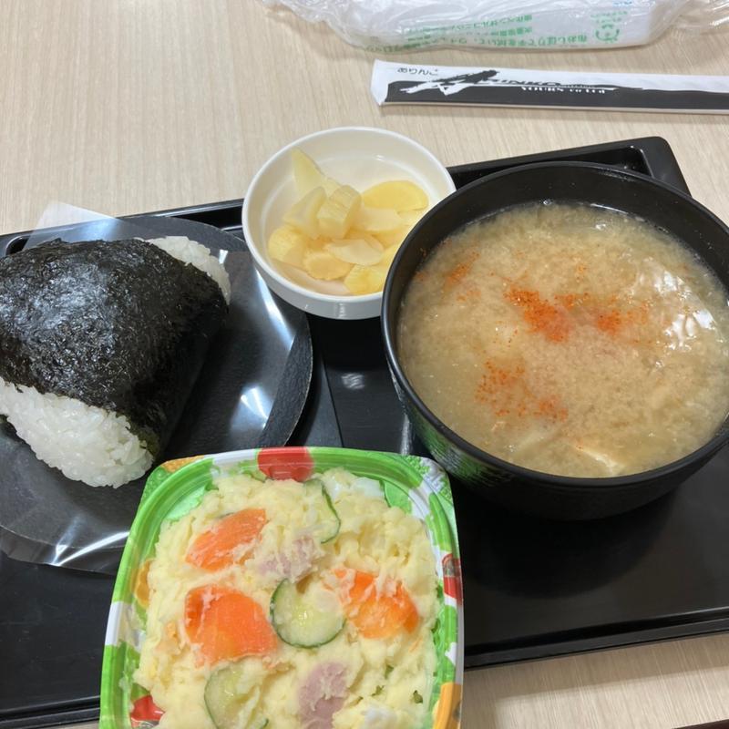 おにぎりと豚汁(ありんこ オーロラタウン店)