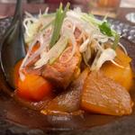 豚肩ロースと根菜のコチュジャン煮(男前料理と五島列島直送の魚　神保町 無花果ichijiku )