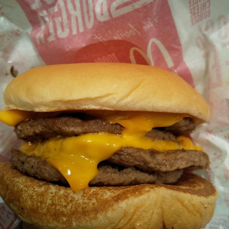 ダブルチーズバーガー(倍)(マクドナルド 神保町店 )