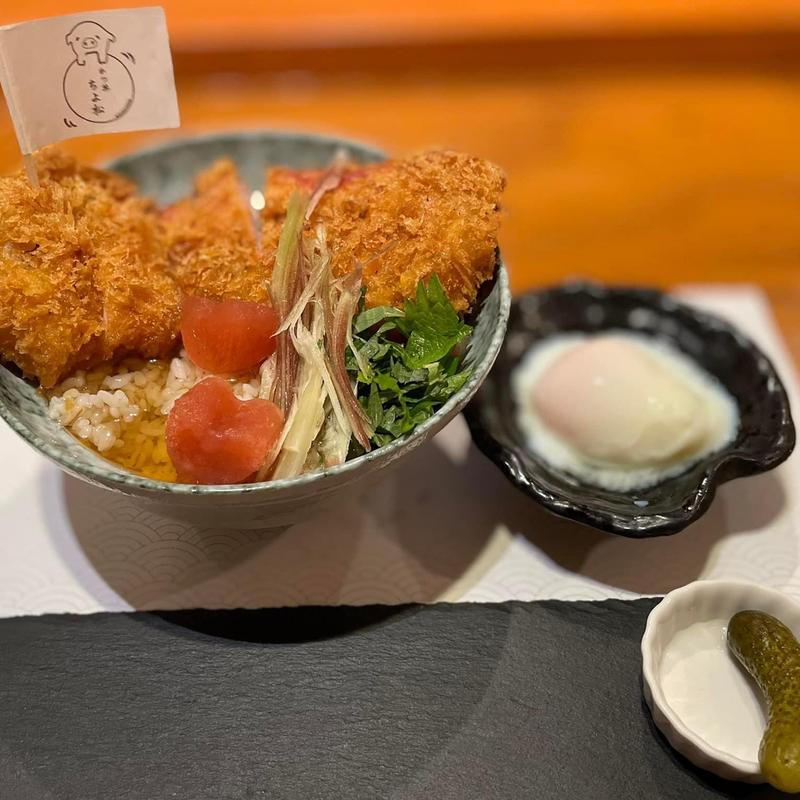 冷トン！冷やしかつ丼ピクルス付(大阪 かつ丼 ちよ松道頓堀本店( 大盛り ・ デカ盛り ) 難波)