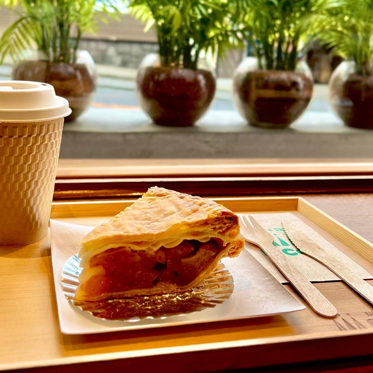 カットアップルパイ(ベーカリー&スイーツ ピコット)の口コミ一覧 おいしい一皿が集まるグルメコミュニティサービス「SARAH」