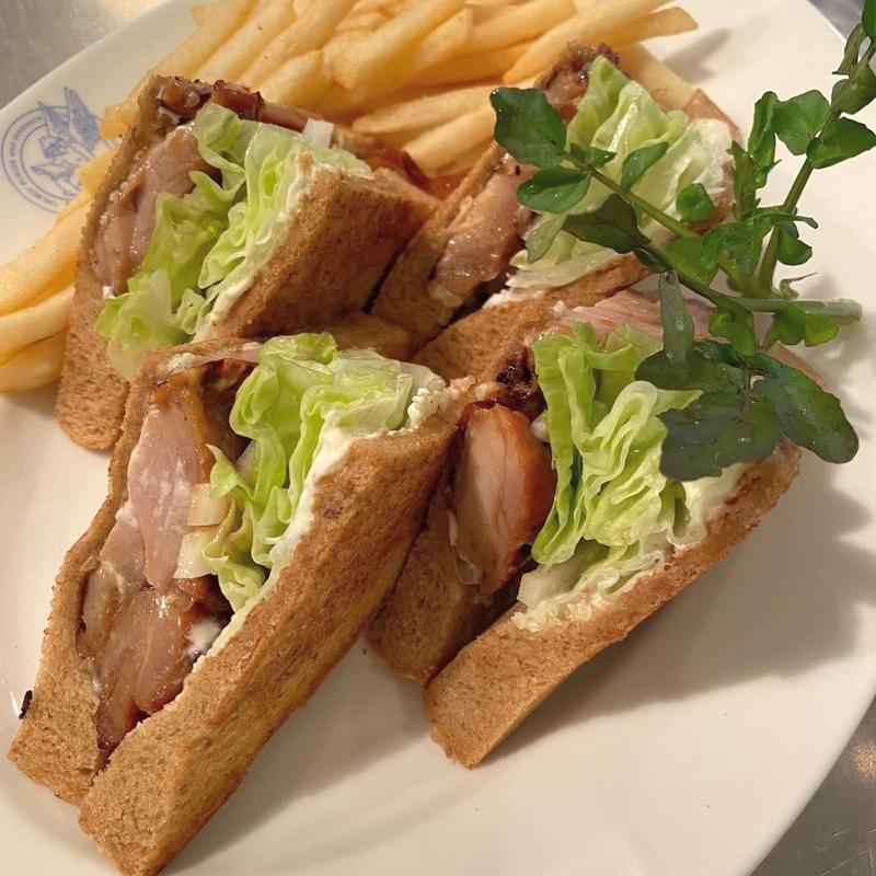 ホットテリヤキチキンサンド(ホームワークス 広尾店 （Homework's）)