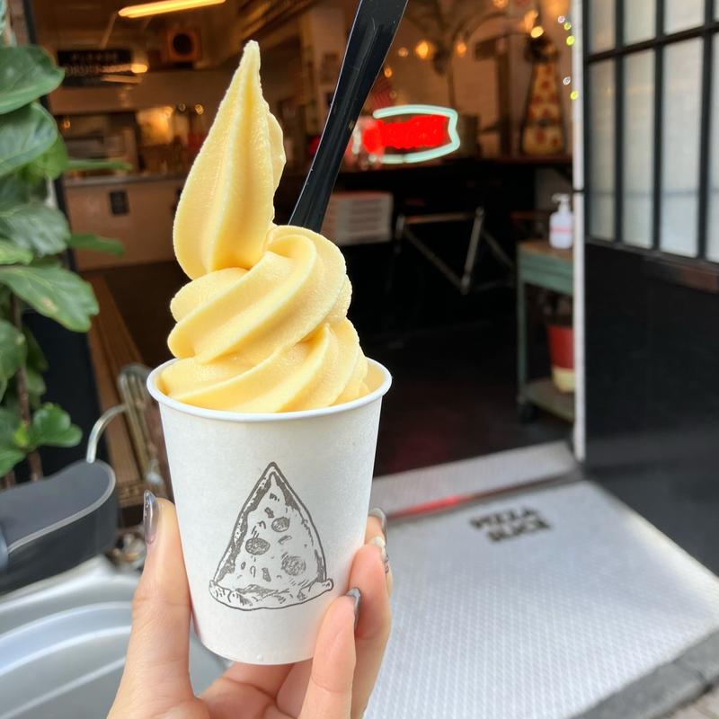 ソフトクリーム(PIZZA SLICE)