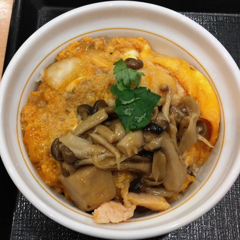 3種きのこの親子丼（並）(なか卯 大阪空港前店 )