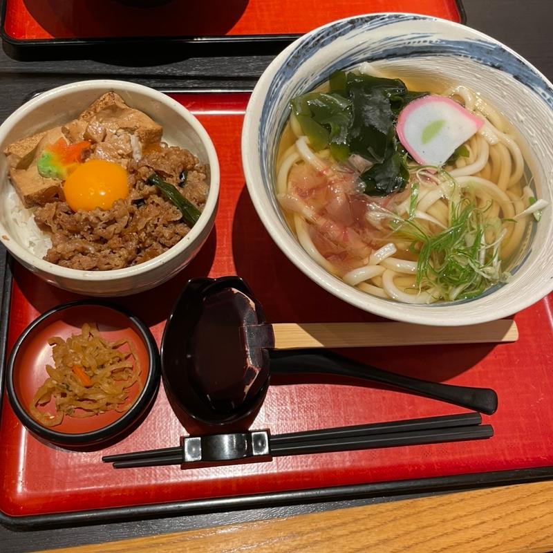 (実演手打うどん 杵屋 桶川東武マイン店)