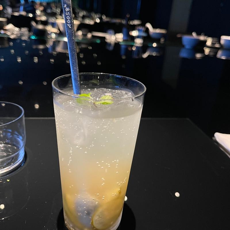 季節の果物の自家製発酵ジュース(Vegan Ramen UZU Kyoto)