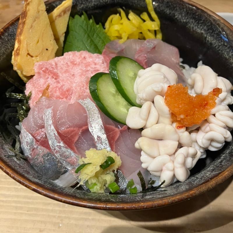 中おち勘八あじ白子丼(さかり寿司)