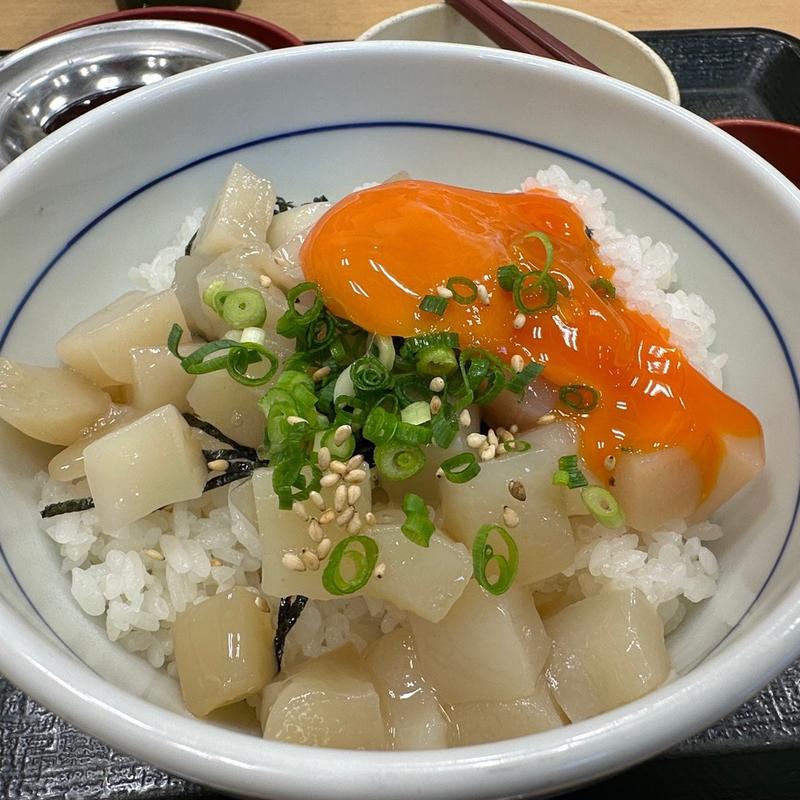 漬け烏賊ユッケ丼(なか卯 梅田太融寺店 （なかう）)