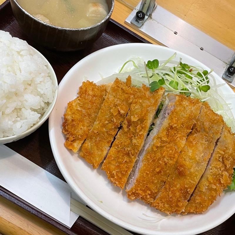 日替わり定食（とんかつ）(イワイ)