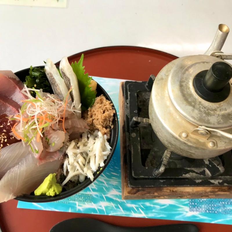 定置網丼(漁港食堂 だいぼ)