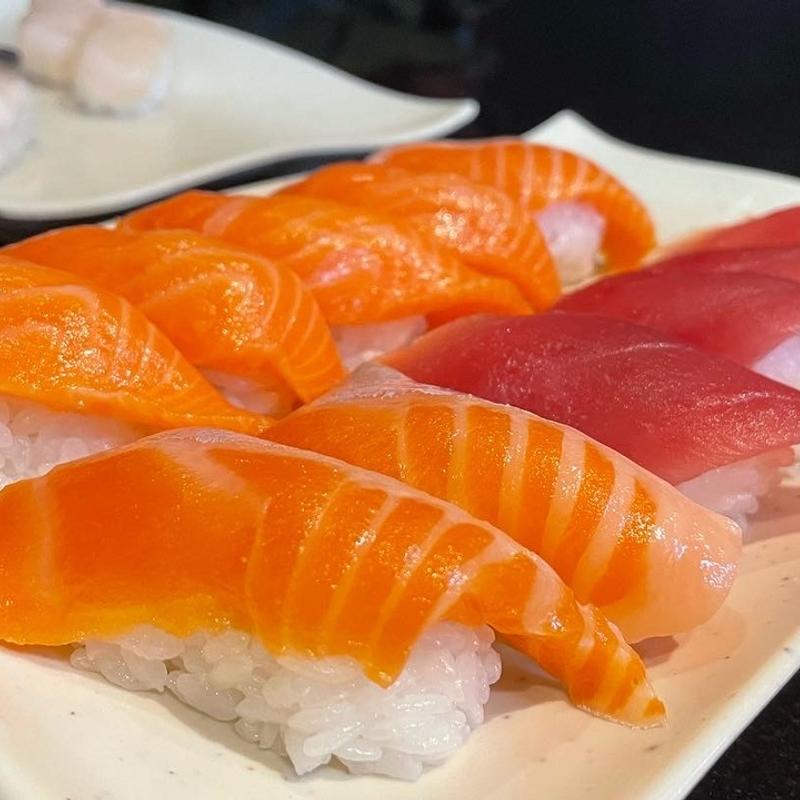 (鮨ダイニング 月)