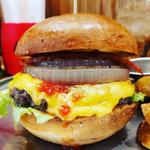 チーズバーガー+ベーコントッピング(teltta)